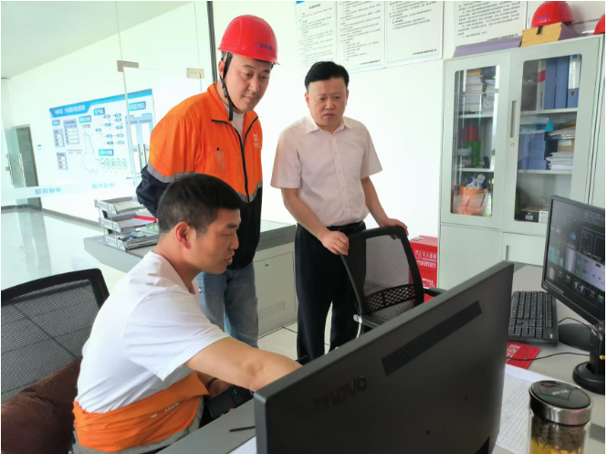 市城管局党组书记、局长邹刚文采取“四不两直” 方式调研督导安全生产工作
